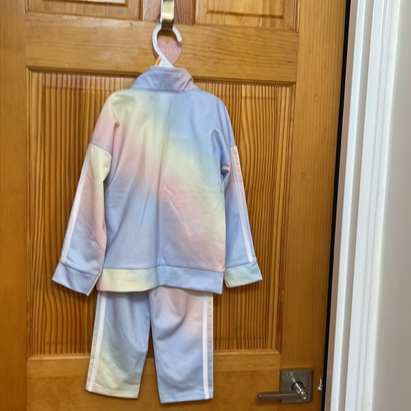 Jogging sweatsuit multicolors pink blue yellow size 3T - Picture 3 of 3